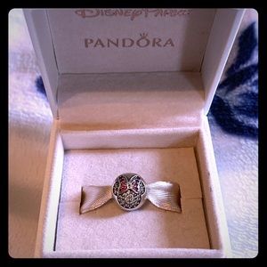 Pandora Minnie Mouse Disney Exclusive Clip Charm